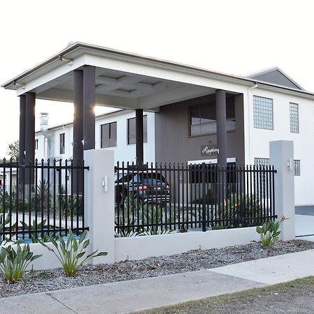 Western Downs Motor Inn Miles Екстер'єр фото